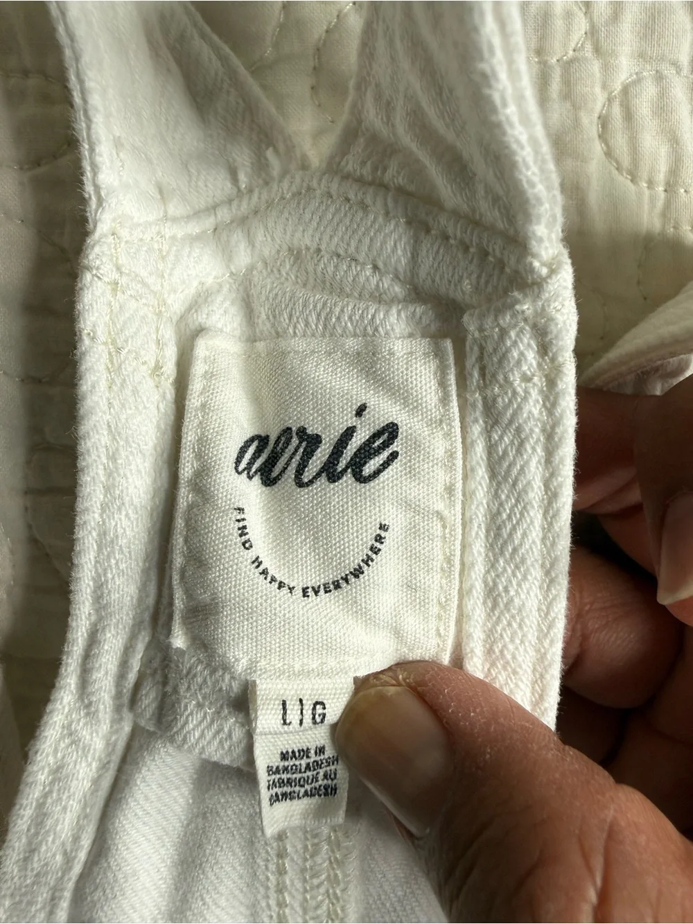 Aerie Women’s Overall shorts white large fit distressed hem